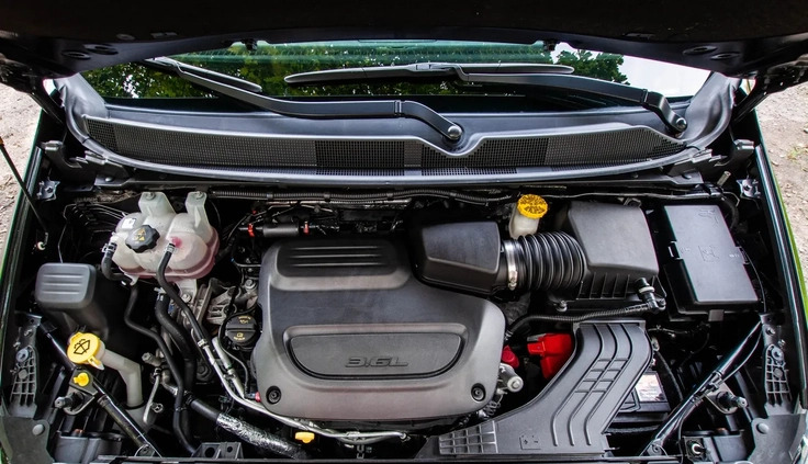Chrysler Pacifica cena 149900 przebieg: 41690, rok produkcji 2020 z Koszalin małe 704